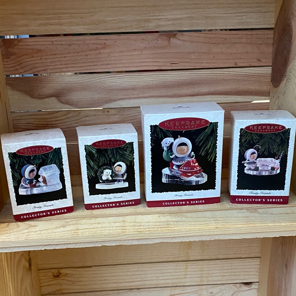 Keepsake Christmas Ornaments Set